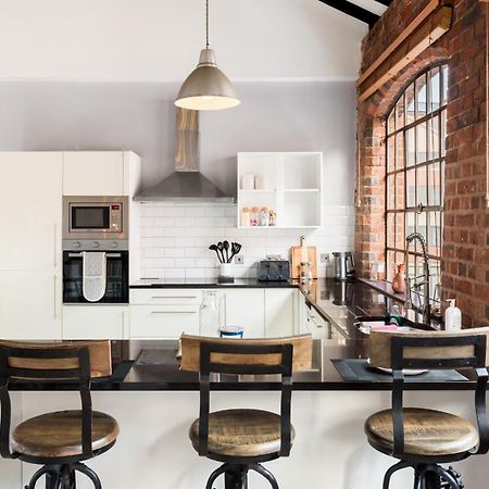 High End Luxury Townhouse In Jq, 4 Bedrooms, Flat Screen Tv In All Rooms, Free Parking, Near Birmingham City Centre Deposit Required Εξωτερικό φωτογραφία