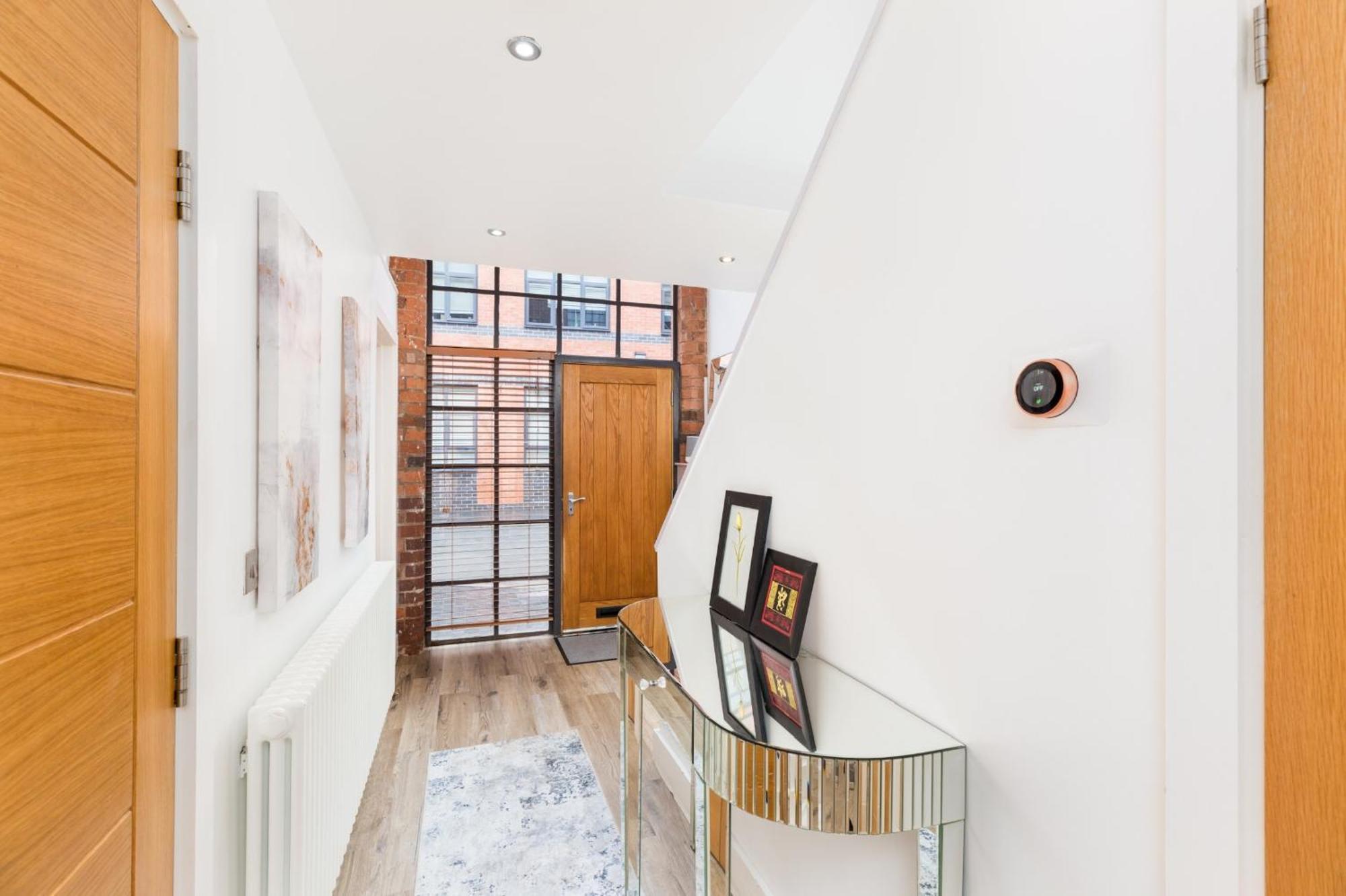 High End Luxury Townhouse In Jq, 4 Bedrooms, Flat Screen Tv In All Rooms, Free Parking, Near Birmingham City Centre Deposit Required Εξωτερικό φωτογραφία