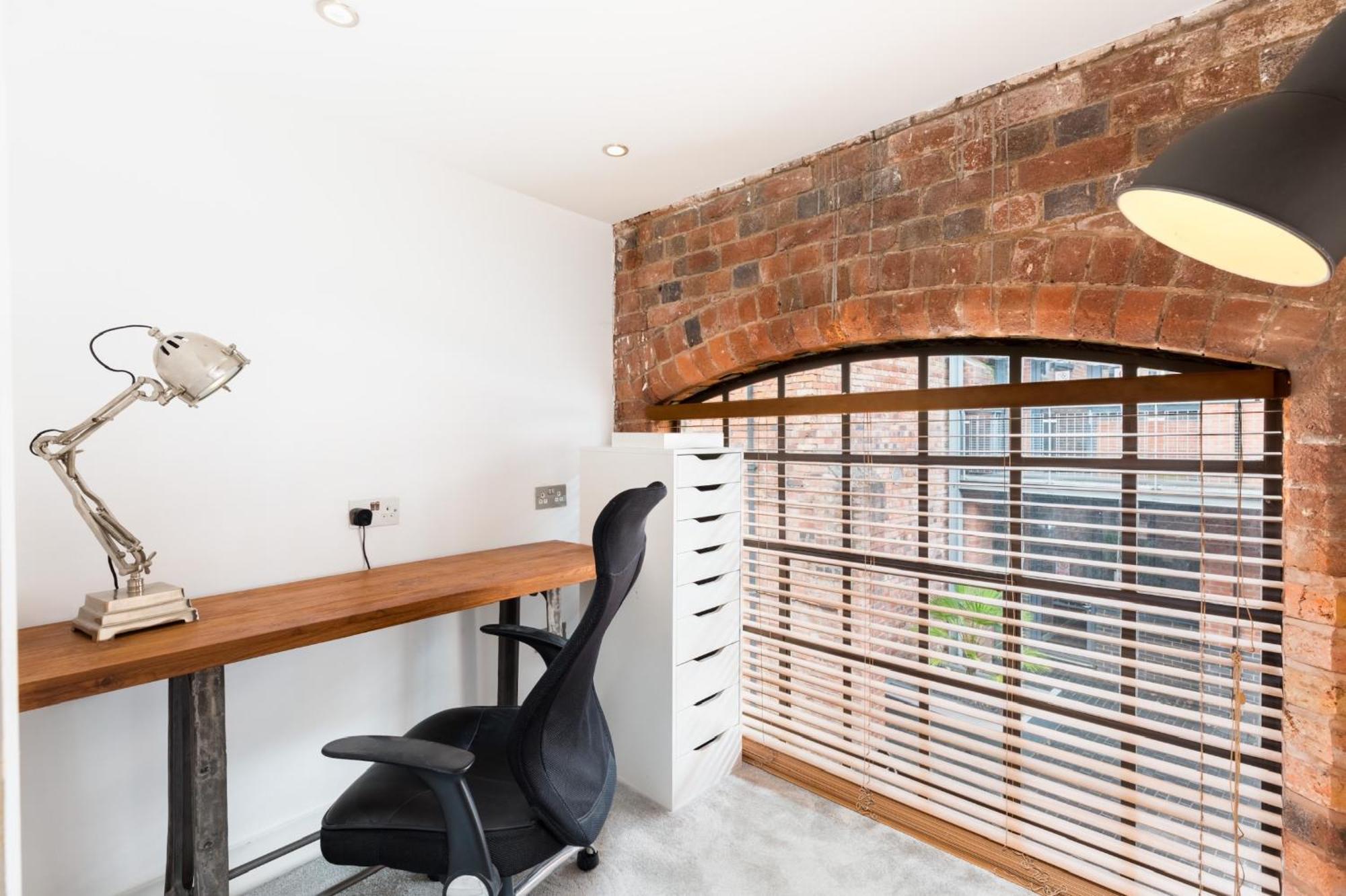 High End Luxury Townhouse In Jq, 4 Bedrooms, Flat Screen Tv In All Rooms, Free Parking, Near Birmingham City Centre Deposit Required Εξωτερικό φωτογραφία