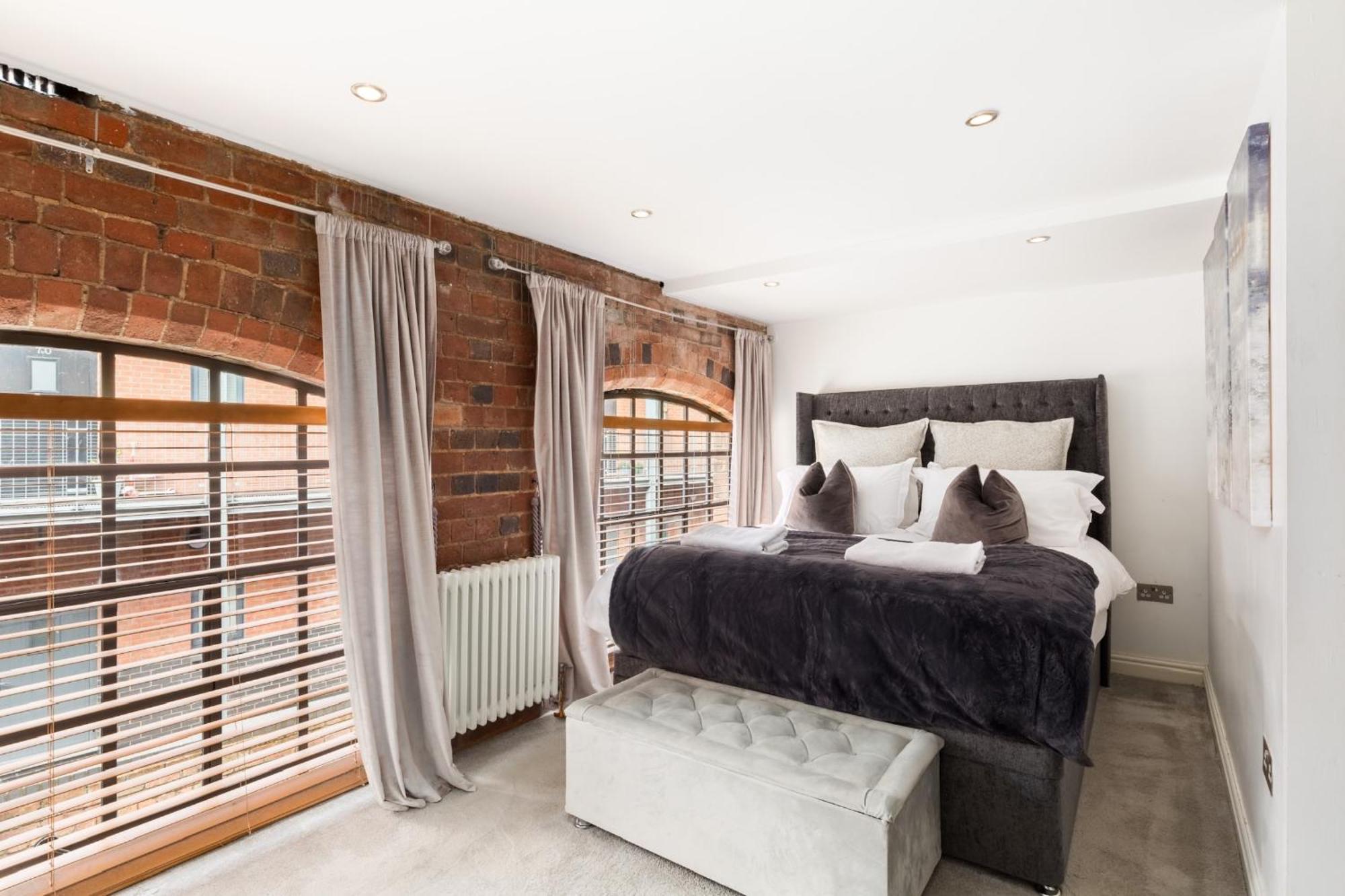 High End Luxury Townhouse In Jq, 4 Bedrooms, Flat Screen Tv In All Rooms, Free Parking, Near Birmingham City Centre Deposit Required Εξωτερικό φωτογραφία