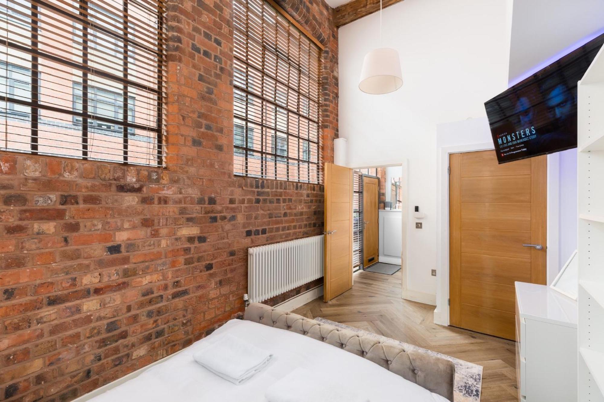 High End Luxury Townhouse In Jq, 4 Bedrooms, Flat Screen Tv In All Rooms, Free Parking, Near Birmingham City Centre Deposit Required Εξωτερικό φωτογραφία