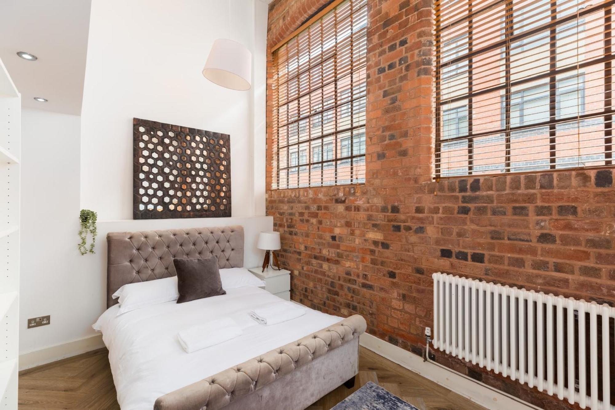 High End Luxury Townhouse In Jq, 4 Bedrooms, Flat Screen Tv In All Rooms, Free Parking, Near Birmingham City Centre Deposit Required Εξωτερικό φωτογραφία
