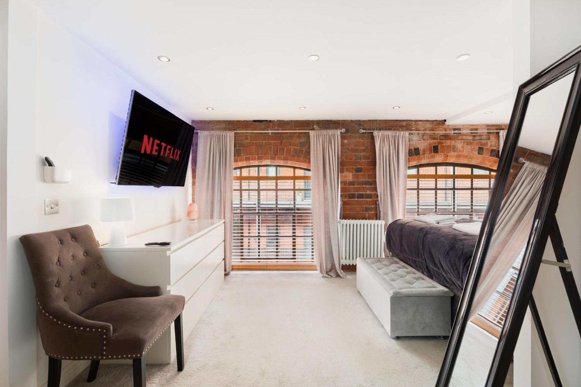 High End Luxury Townhouse In Jq, 4 Bedrooms, Flat Screen Tv In All Rooms, Free Parking, Near Birmingham City Centre Deposit Required Εξωτερικό φωτογραφία